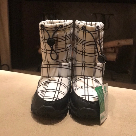 Itasca Other - NWT. Snow scamp black paid kids size 2
